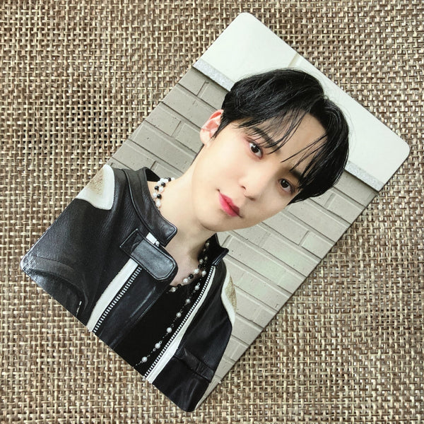ATEEZ YUNHO [THE WORLD EP.1 : MOVEMENT] Official Photocard, Diary Ver / Gift