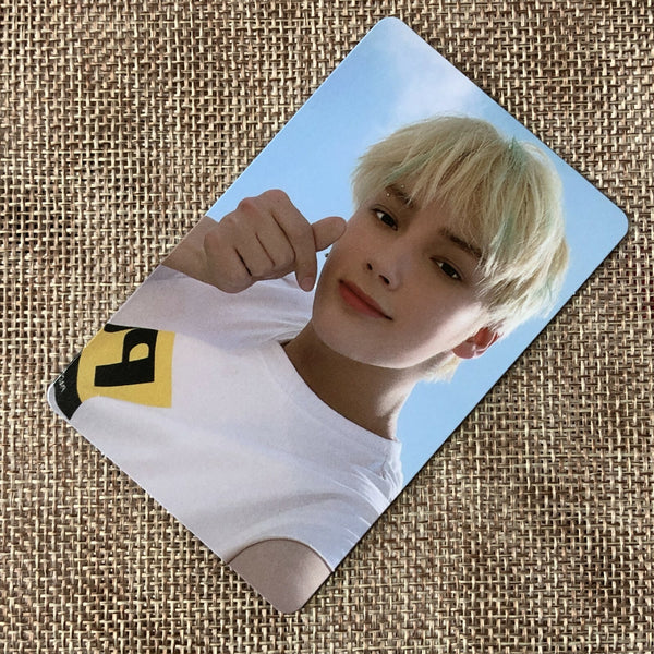 TXT HUENINGKAI [ FIGHT OR ESCAPE WEVERSE ] Official Photocard / New / Gift