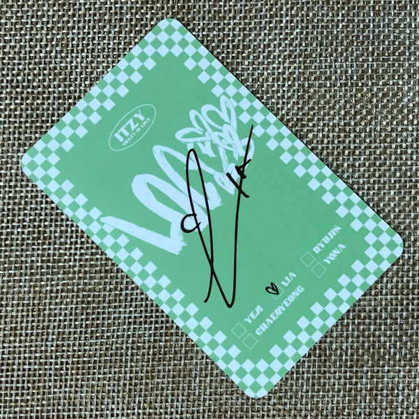ITZY LIA #1 [ CRAZY IN LOVE ] Official Photocard, 1st Album / New / Gift