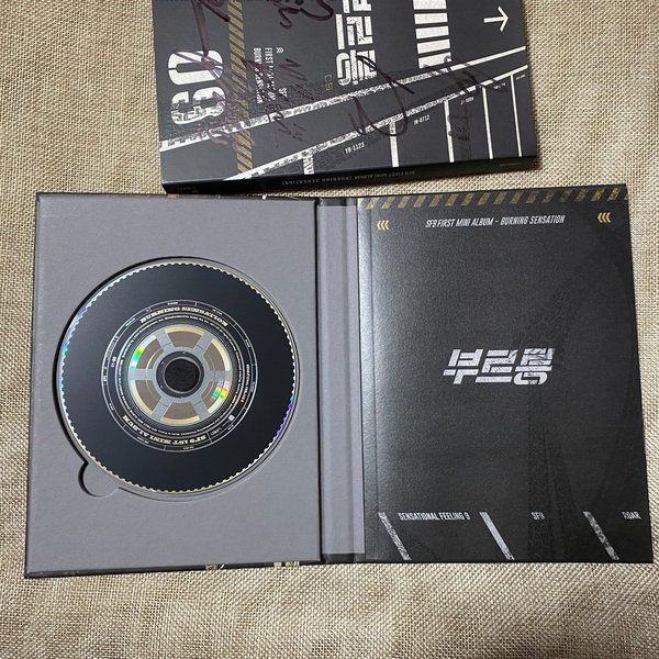 SF9 [Burning Sensation] Signed Promo Album / CD+Photobook+PC / Autographed / Rar