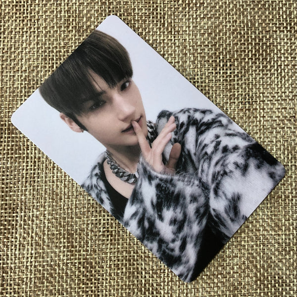 TXT HUENINGKAI [Minisode 2 Thursday's Child Soundwave] Official Photocard / Gift