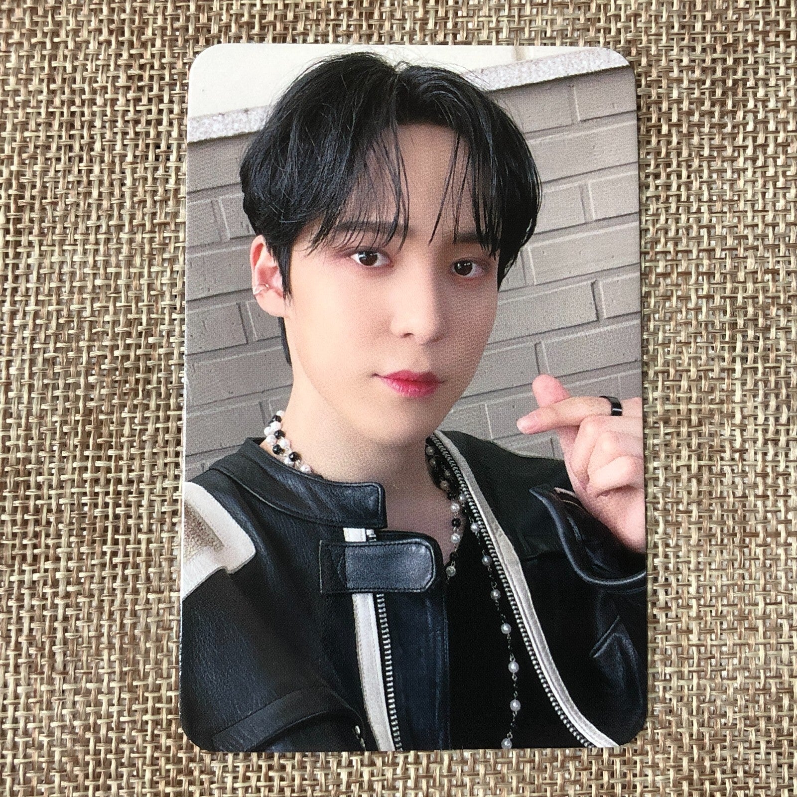 ATEEZ YUNHO [THE WORLD EP.1 : MOVEMENT] Official Photocard, Apple Music POB /+G
