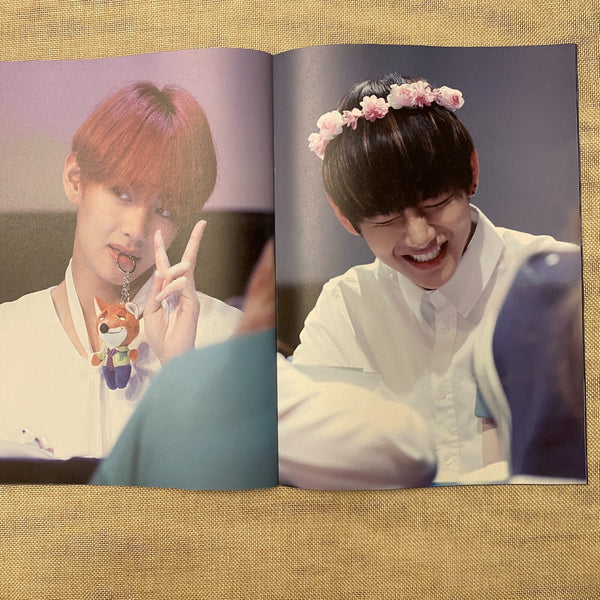 BTS V [ Romantic Blossom Exhibition Photobook ] 48 pg / New, Rare / Gift