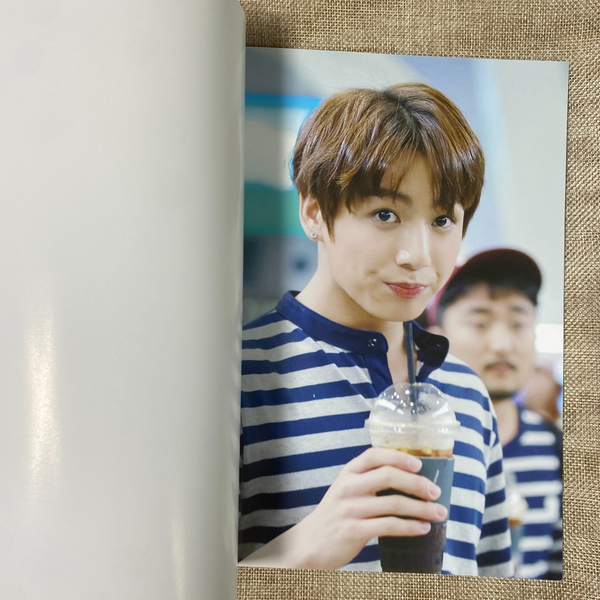 BTS JUNGKOOK [ Mid Summer Night Exhibition Photobook ] 46 pg, 19x27 cm / New /+G