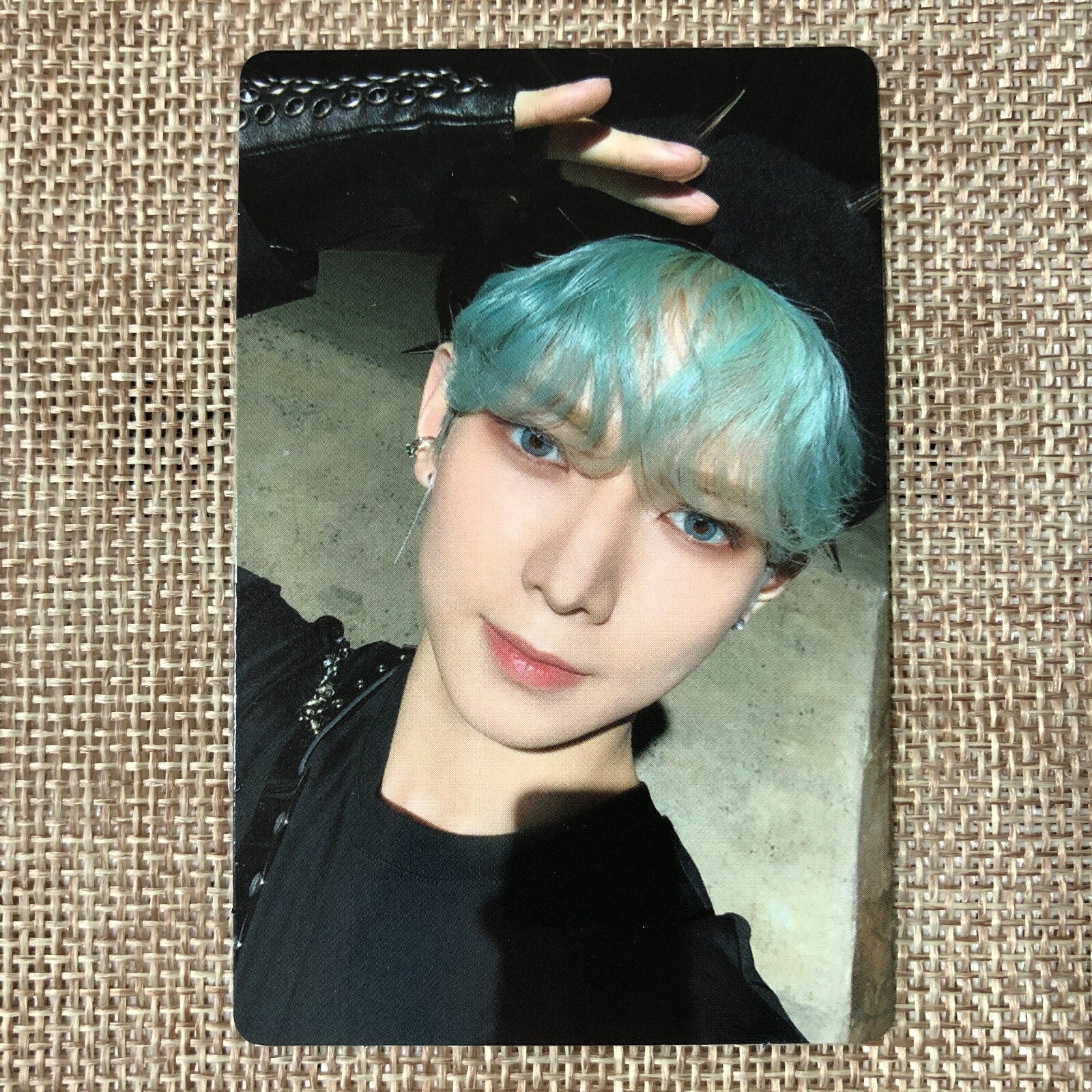 ATEEZ YEOSANG [THE WORLD EP.1 : MOVEMENT] Official Photocard, A Ver. / Gift