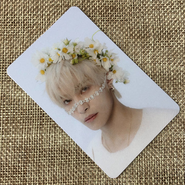 NCT YANGYANG [WayV 2023 Season's Greetings] Official Photocard, SMTOWN / Gift