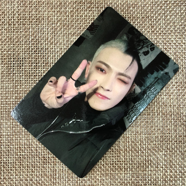 ATEEZ HONGJOONG [THE WORLD EP.1 : MOVEMENT] Official Photocard, A Ver. / Gift