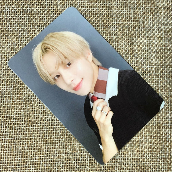NCT 127 JUNGWOO [FAVORITE] Official Photocard, 3rd Repackage CLASSIC Ver / Gift