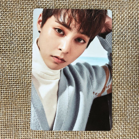 EXO XIUMIN [2017 Season's Greetings] Official Mini Calendar Photocard / Gift