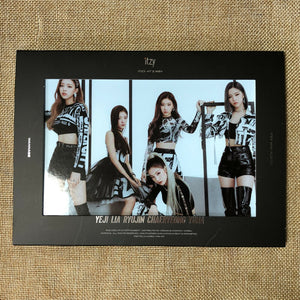 ITZY [ It'z ME Album ] Photobook + CD, It'z ME Ver. / NO Photocard / New / Gift