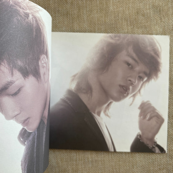 SHINEE [ 2009 YEAR OF US Album Korean Ver. ] Photobook+CD / Great, Rare / Gift