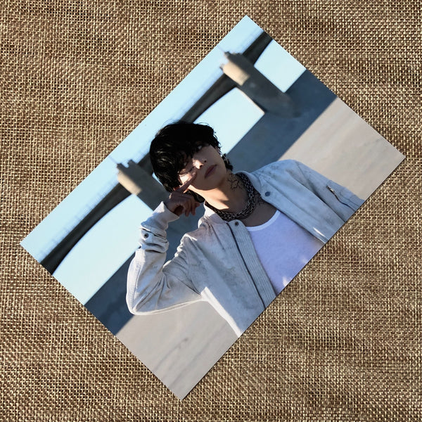 BTS V [ Memories of 2020 WEVERSE Blu-ray ] Official Photo / New / Gift