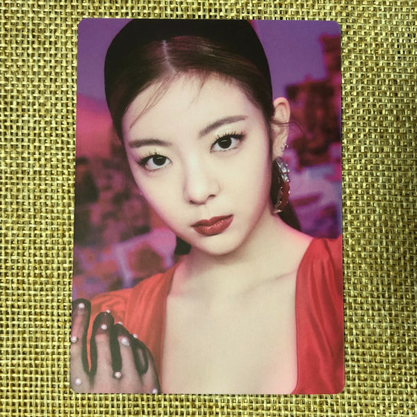 ITZY GROUP [ GUESS WHO ] Official Special Photocard Set / New / Gift