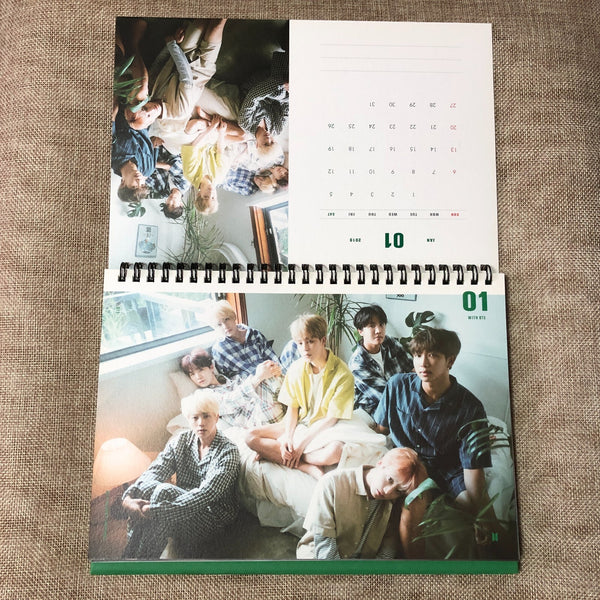 BTS [ 2019 Season's Greetings ] Official Desk Calendar / New, Rare / Gift