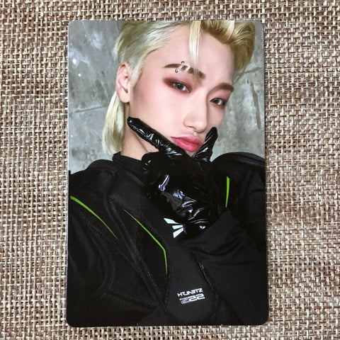 ATEEZ SAN [ THE WORLD EP.1 : MOVEMENT ] Official Photocard, Z Ver. / New / Gift