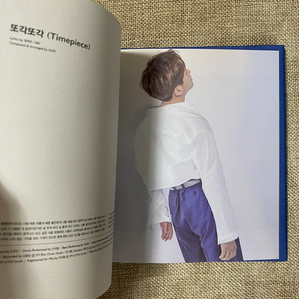 SHINEE Onew [Voice Mini Solo Blue Album] Photobook + CD, No PC / Mint, Rare /+G