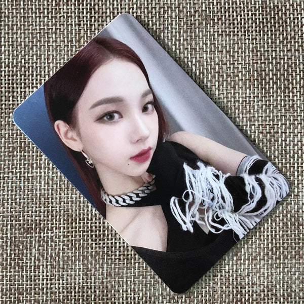 AESPA KARINA [ SAVAGE ] Official AR Photocard, P.O.S Ver / New / Gift