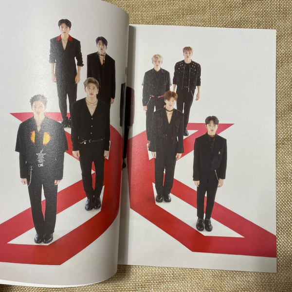 X1 #2 [QUANTUM LEAP] All Member Signed Autographed Promo Album with Goods / Mint