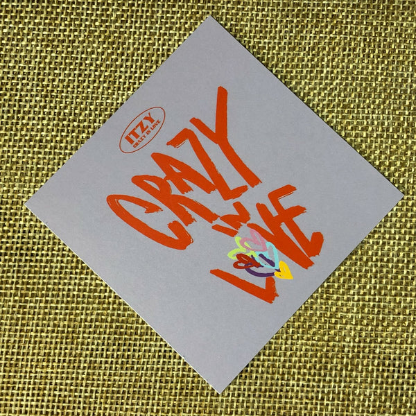 ITZY YUNA #1 [ CRAZY IN LOVE ] Official Preorder Special Photocard / New / Gift