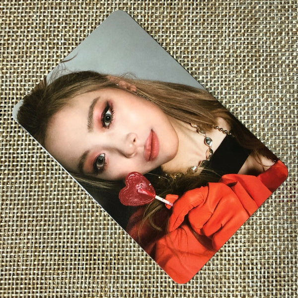 ITZY RYUJIN #4 [ GUESS WHO ] Official Special Photocard / New / Gift