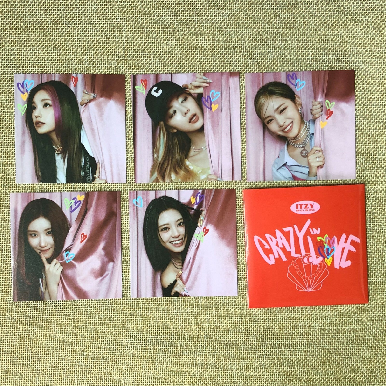 ITZY GROUP #1 [CRAZY IN LOVE] Official Preorder Special Photocard SET / Gift