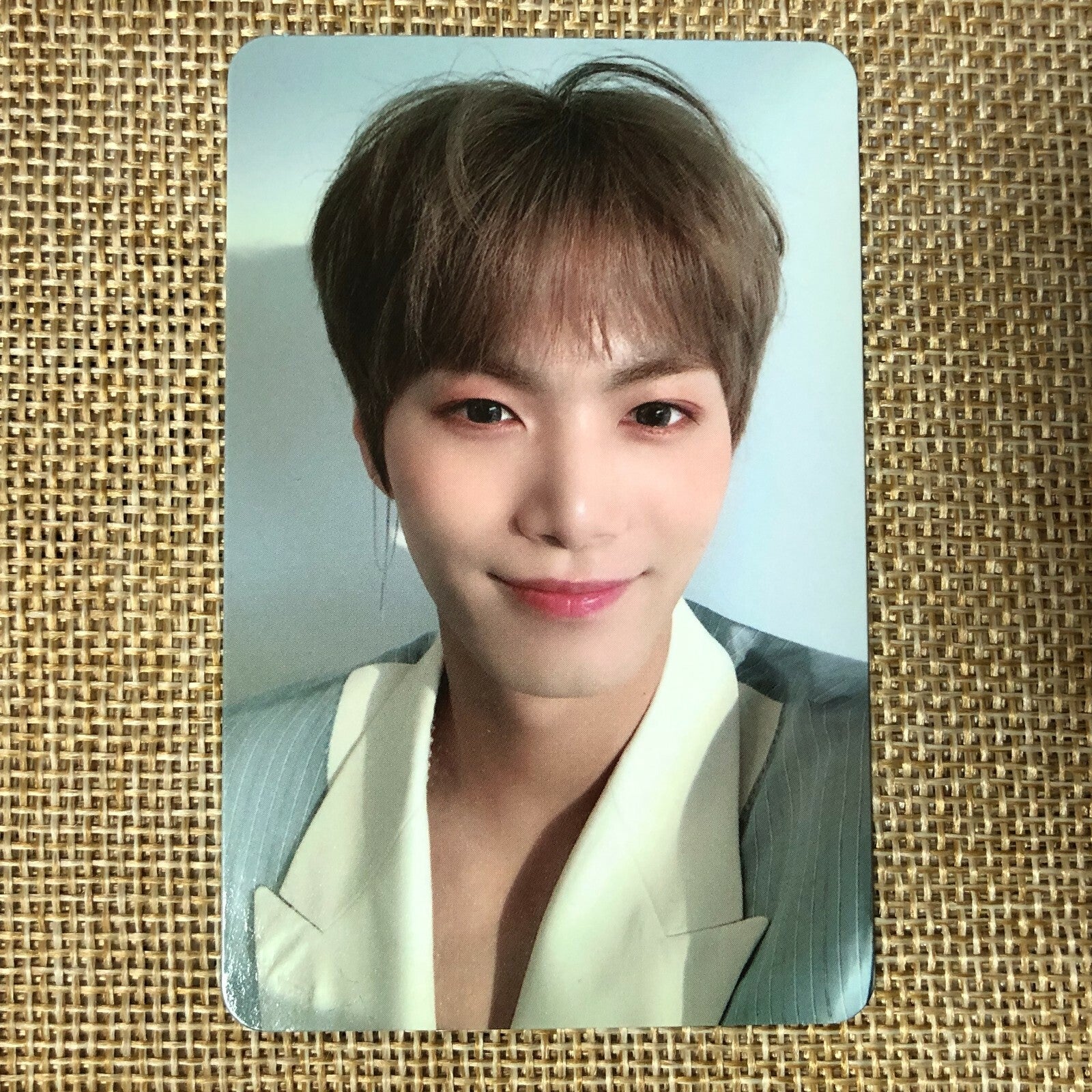 Nu'est JR [ Happily Ever After ] Official Photocard, 6th Mini Album / New / Gift