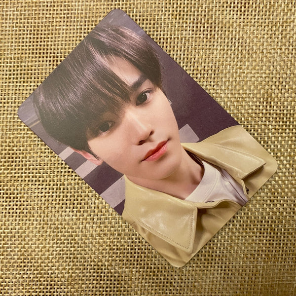 NCT TAEYONG [ UNIVERSE SMTOWN MD ] Official Binder Photocard / New, Rare / Gift