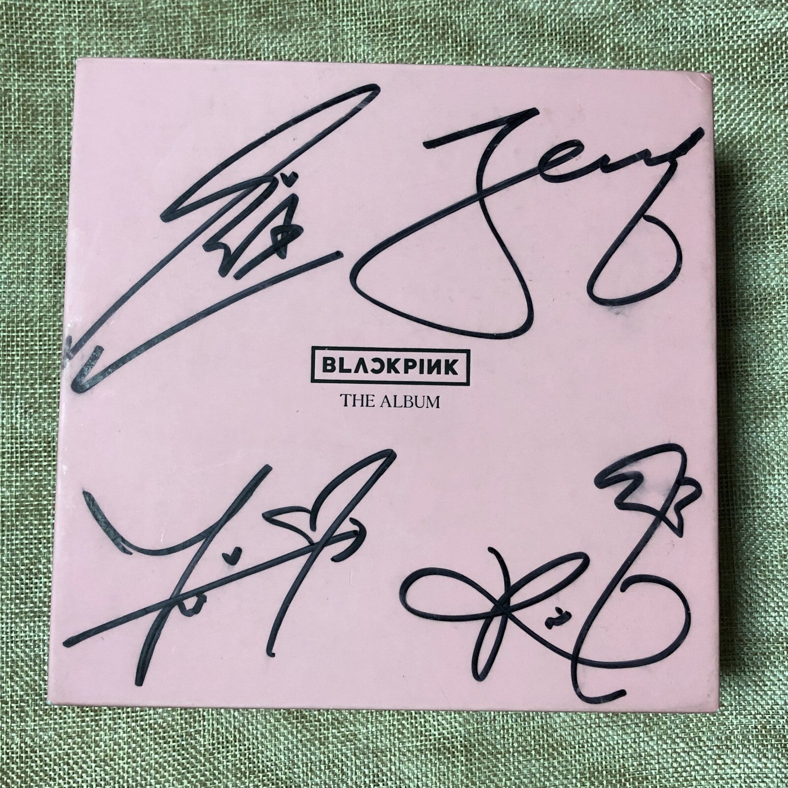 BLACKPINK HAND SIGNED [ THE ALBUM ] Promo Autographed / CD+Photobook+PC / Gift