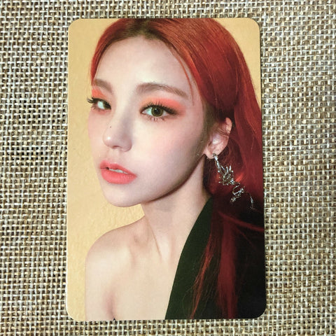 ITZY YEJI #5 [ GUESS WHO ] Official Special Photocard / New / Gift