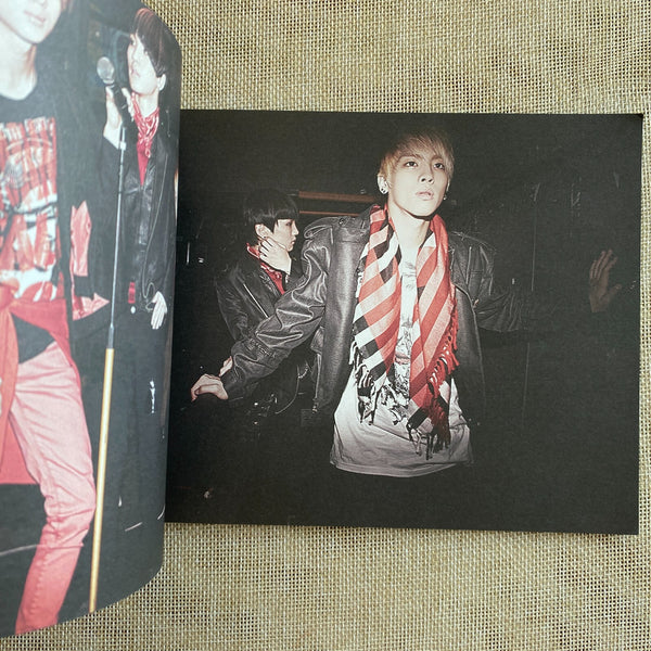 SHINEE [ 2009 YEAR OF US Album Korean Ver. ] Photobook+CD / Great, Rare / Gift