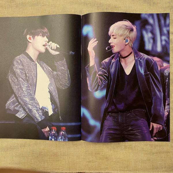 BTS V [ Romantic Blossom Exhibition Photobook ] 48 pg / New, Rare / Gift
