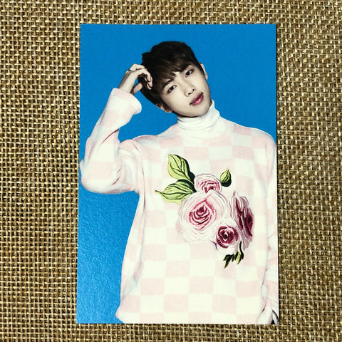 BTS RM 4/8 [ The Wings Tour Final Concert ] Official Mini Photocard / New / Gift