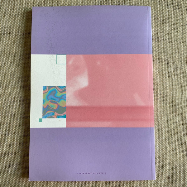 BTS V [ 2018 TAETAELAND 2nd Exhibition Photobook ] 100 pg / New / Gift