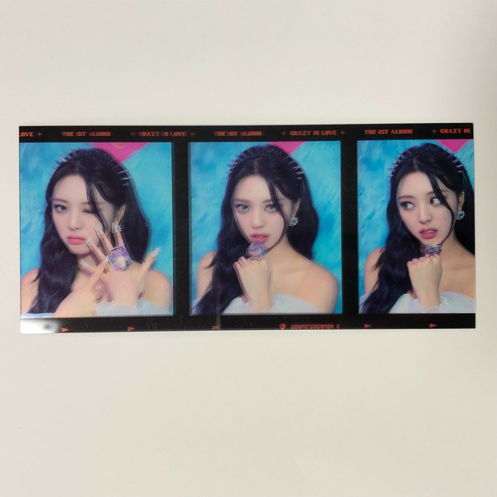 ITZY YUNA [CRAZY IN LOVE Special Ed.] Official Film Photocard, 1st Album / Gift