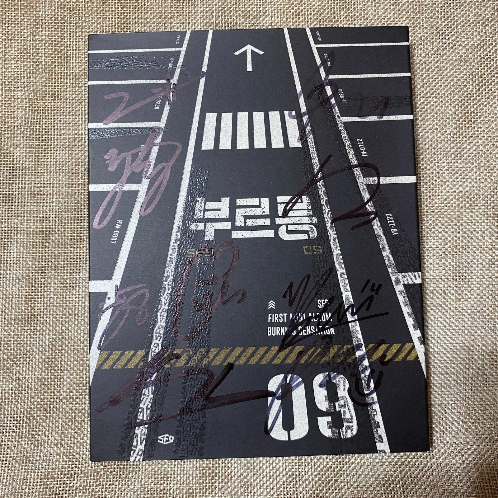 SF9 [Burning Sensation] Signed Promo Album / CD+Photobook+PC / Autographed / Rar