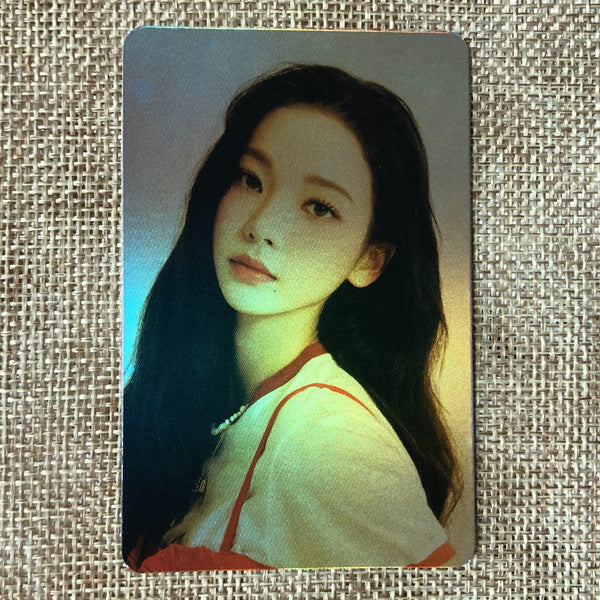 AESPA KARINA [2022 Season's Greetings] Official Hologram Photocard, Aladin /+G