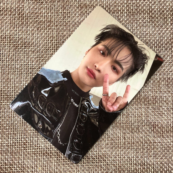 ATEEZ SEONGHWA [THE WORLD EP.1 : MOVEMENT] Official Photocard, Diary Ver. / Gift