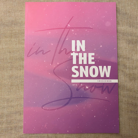 BTS V [ IN THE SNOW Exhibition Photobook CRESCENDO ] 44 pg, 21x29cm / New / Gift