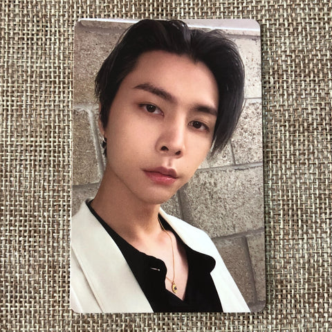 NCT 127 JOHNNY [ 2023 Season's Greetings ] Official Photocard / New / Gift