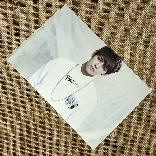 BTS V [ Armypedia O!RUL8,2? ] Official Postcard Photocard / New, Rare / Gift