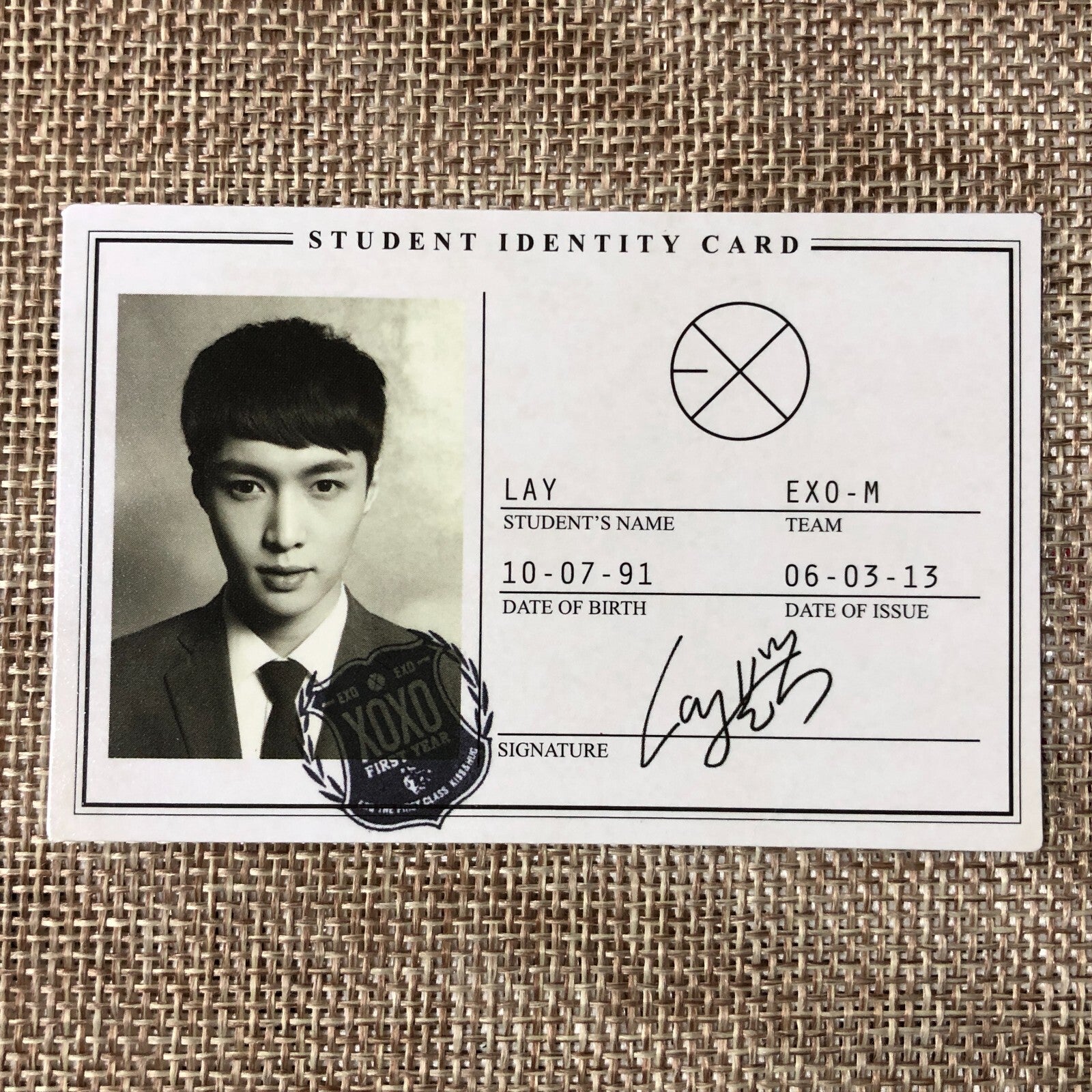 EXO LAY [ XOXO Wolf ] Official Photocard, Student ID Card / New, Rare / Gift
