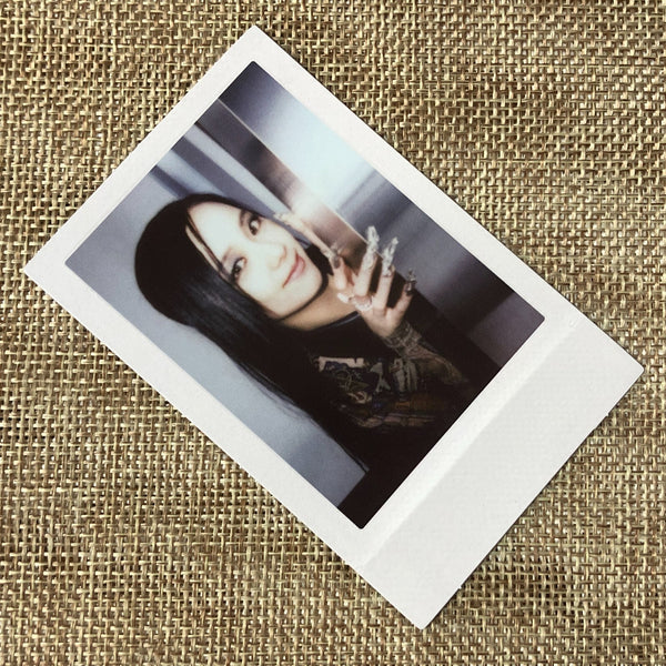 BLACKPINK JISOO [Born Pink] Official Instant Film Photocard, Grey Ver. / Gift
