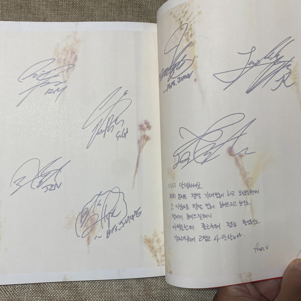 BTS [World Tour Love Yourself] Official Program Book Photobook / New, Rare /+G