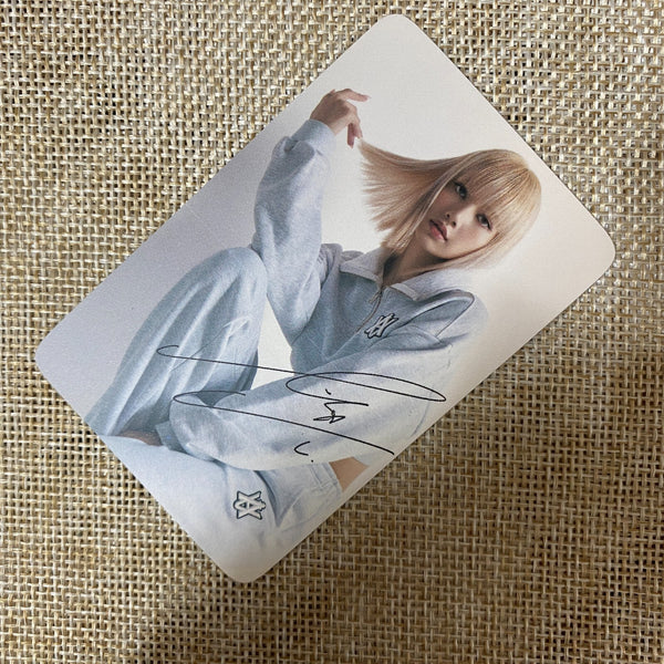 BLACKPINK LISA #4 [ADLV Acme De La Vie Signature] Official Photocard / Gift