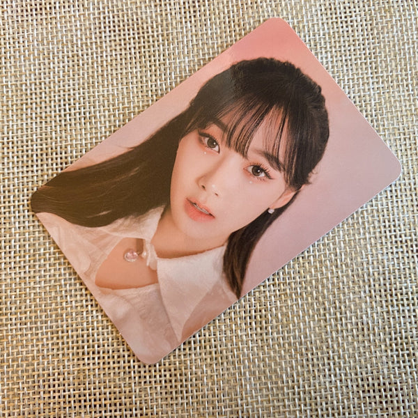 AESPA GISELLE [2022 Season's Greetings Alladin] Official Photocard / New / Gift