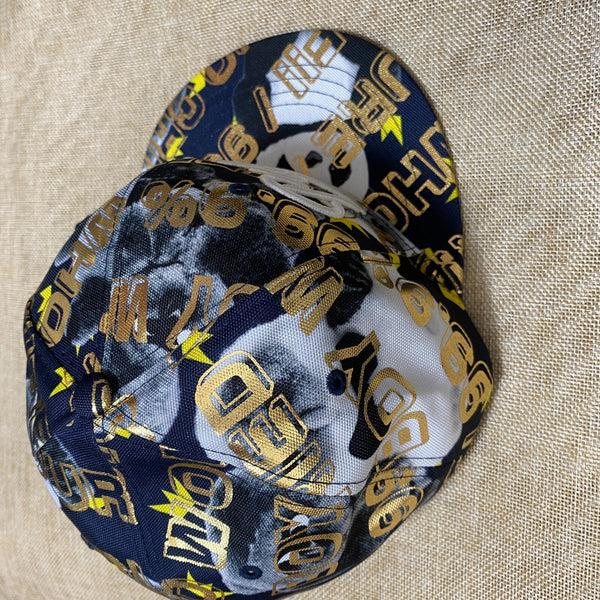 EXO [BWCW Boy Who Cried Wolf PUp Store] Official Cap, Hip-Hop / New, Rare / Gift