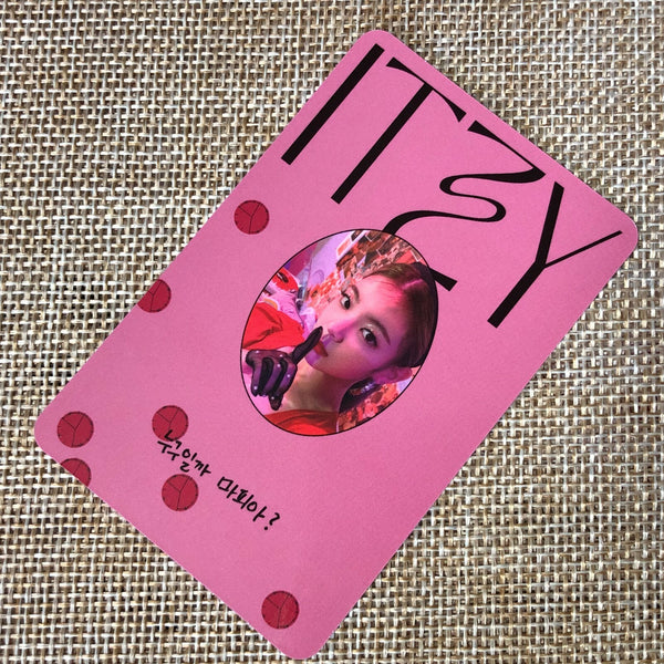 ITZY LIA #2 [ GUESS WHO ] Official Special Photocard / New / Gift