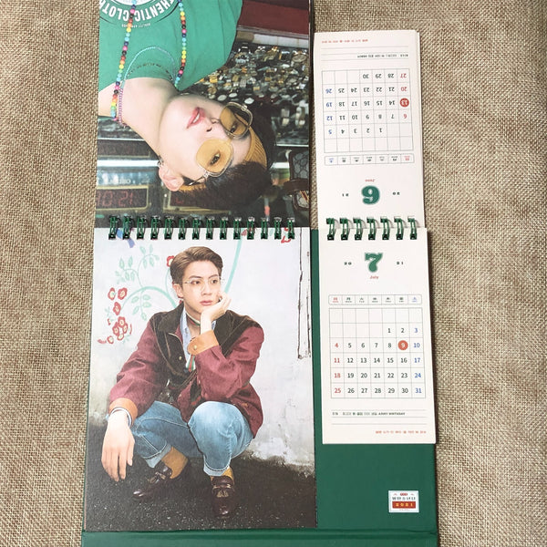 BTS [ 2021 Season's Greetings ] Official Desk Calendar / New / Gift