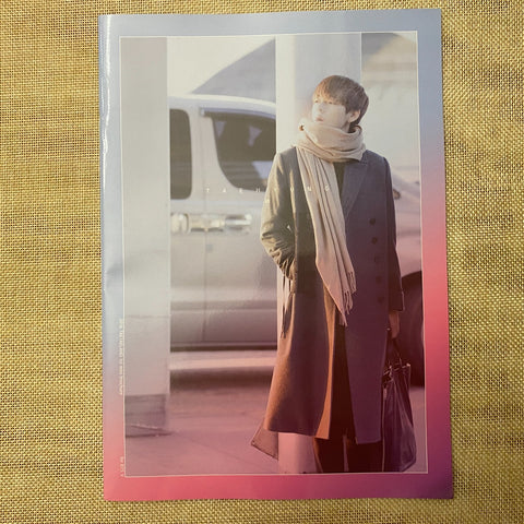 BTS V [ TAETAELAN Exhibition Mini Photobook ] 24 pg / New, Rare / Gift