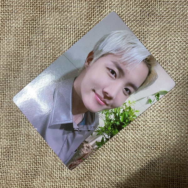 BTS J-HOPE [GLOBAL FANCLUB 9th ARMY MEMBERSHIP KIT] Official Photocard / Gift